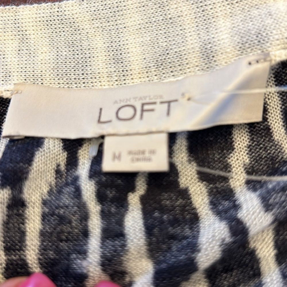 Loft blue white patterned long sleeve open cardigan Size M New - Picture 7 of 10